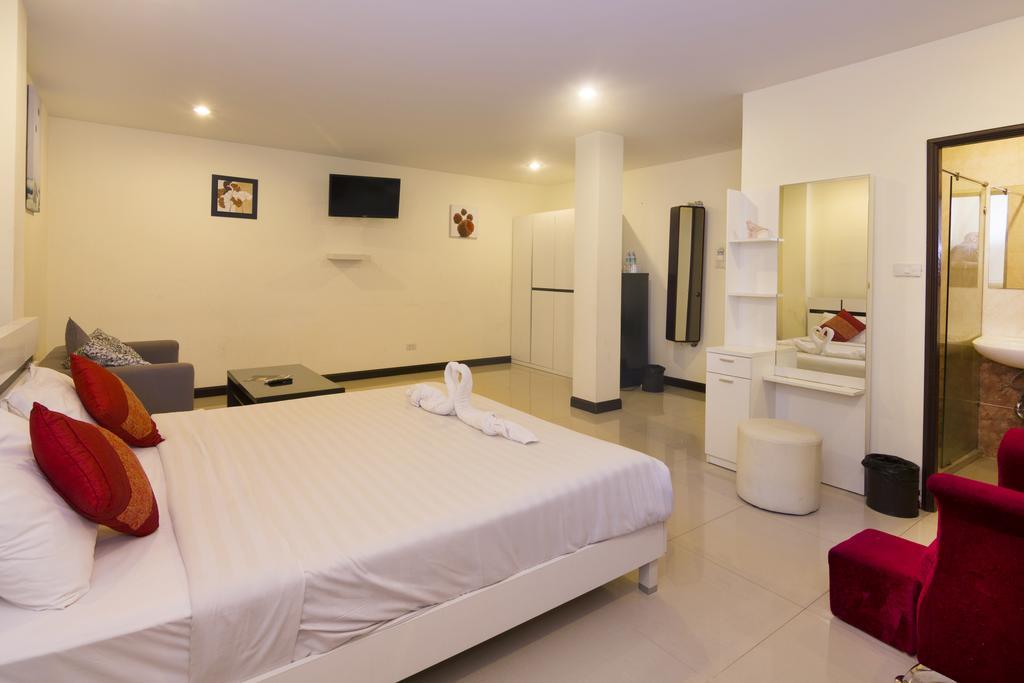 Royal Q & D Suites Pattaya Exterior foto